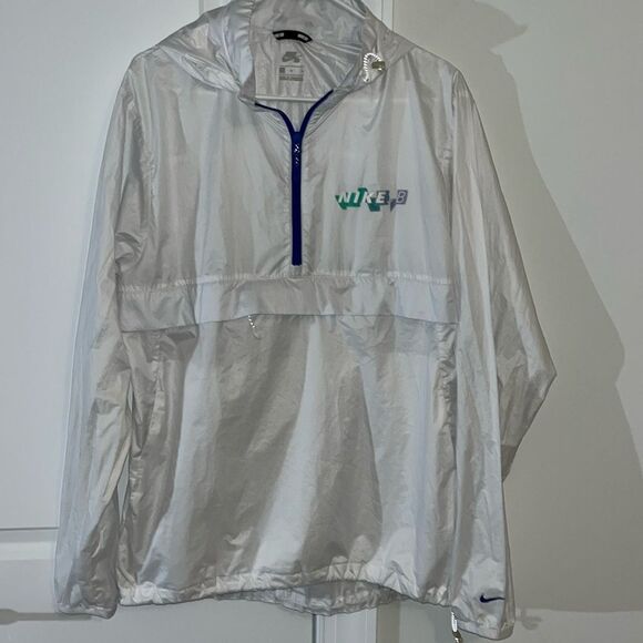 Nike SB Skate Hoodie Hooded Lightweight Pullover Packable White Jacket w/Pouch - Picture 1 of 8